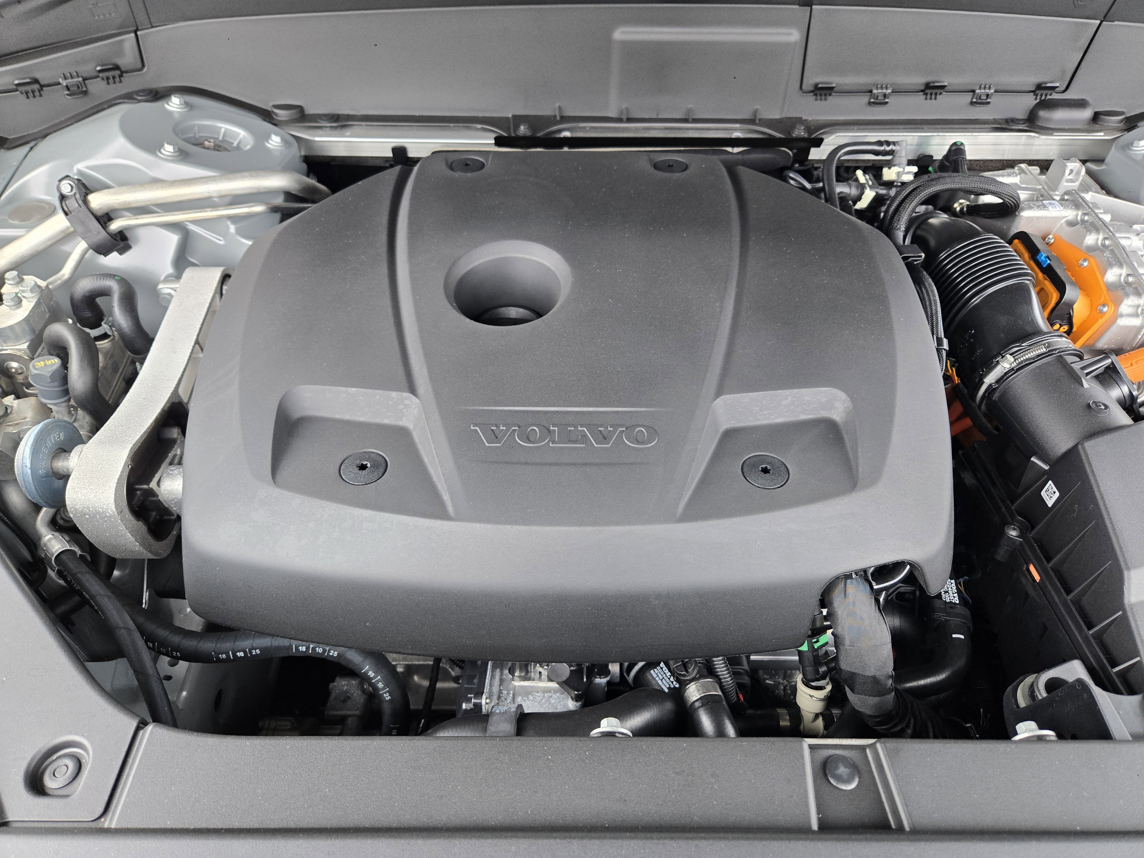 New 2026 Volvo XC90 T8 Plus AWD/4WD image 31
