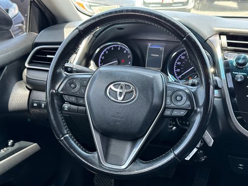 Used 2019 Toyota Camry SE FWD image 23