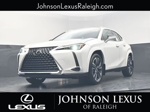 New 2025 Lexus UX 300h FWD image 17