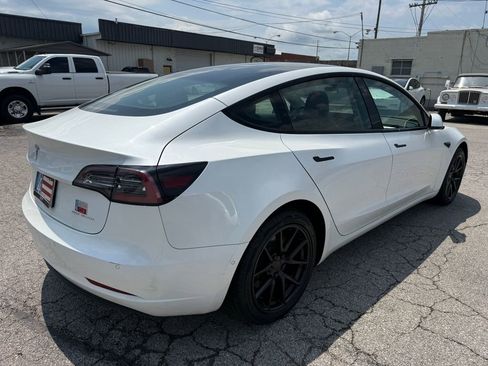 Used 2022 Tesla Model 3 Long Range AWD/4WD image 18