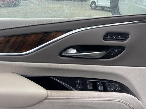 Used 2023 Cadillac Escalade Premium Luxury Platinum image 21