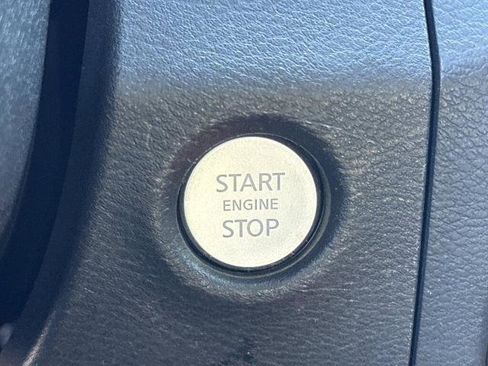 Certified 2022 Nissan Frontier PRO-4X image 7