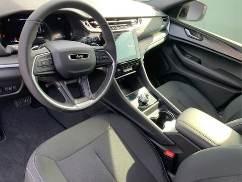 New 2026 Jeep Grand Cherokee Laredo image 33