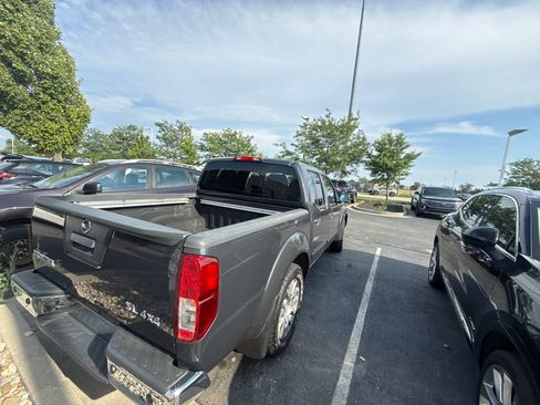 Used 2013 Nissan Frontier SL w/ Moonroof Pkg AWD/4WD image 4