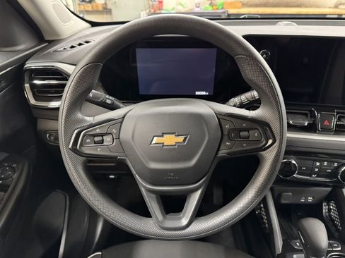 Used 2024 Chevrolet TrailBlazer LT image 19