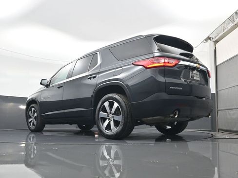 Used 2020 Chevrolet Traverse LT w/ LT Premium Package image 22