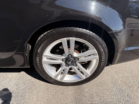 Used 2009 Pontiac G8 w/ Premium Package RWD image 15