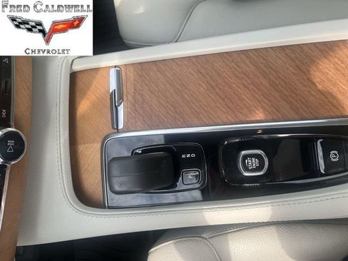 Used 2022 Volvo XC90 T8 Inscription Expression w/ Advanced Package image 15