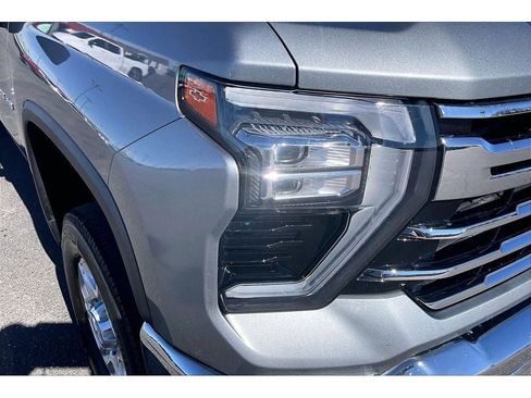 Used 2024 Chevrolet Silverado 3500 LTZ image 29