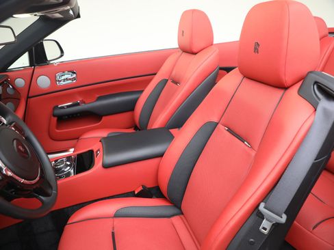 Certified 2020 Rolls-Royce Dawn RWD image 28