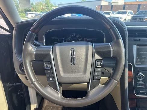 Used 2015 Lincoln Navigator 4WD w/ Equipment Group 101A Reserve image 14