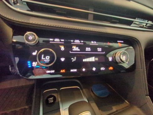 New 2027 INFINITI QX60 Luxe w/ Cargo Package AWD/4WD image 16