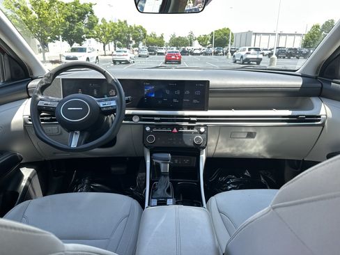 Used 2025 Hyundai Tucson SEL FWD image 29