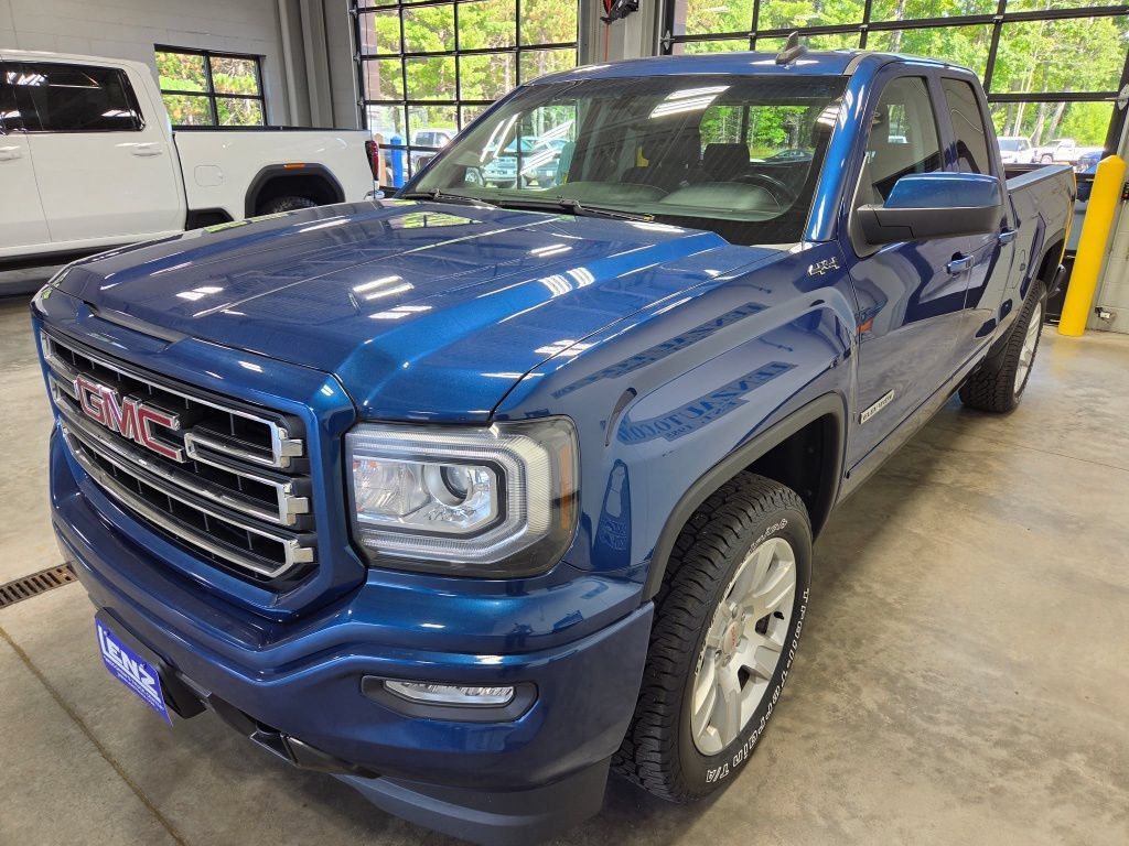 Used 2017 GMC Sierra 1500 SLE w/ SLE Value Package AWD/4WD image 4