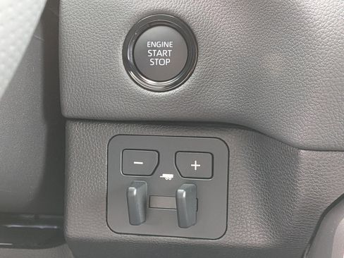 New 2026 Toyota Tundra Limited AWD/4WD image 17