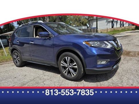 Used 2020 Nissan Rogue SV w/ Sun & Sound Touring Package FWD image 1