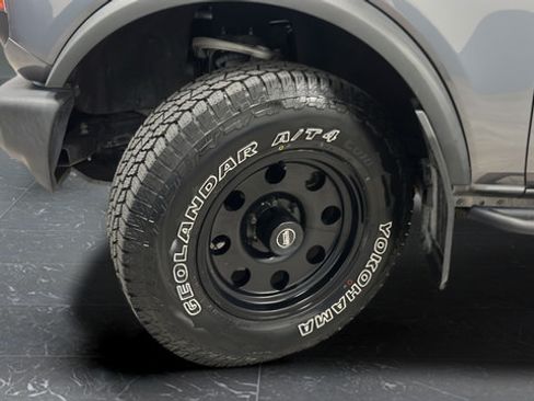 Used 2022 Ford Bronco 2-Door AWD/4WD image 32