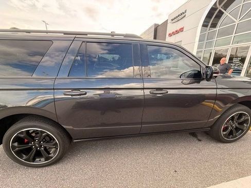 Used 2023 Ford Expedition Max Limited AWD/4WD image 5