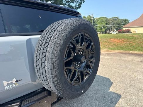 Used 2025 GMC Hummer EV 2X AWD/4WD image 34