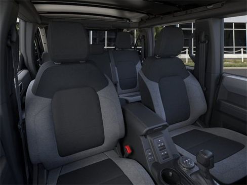 New 2025 Ford Bronco 4-Door image 10