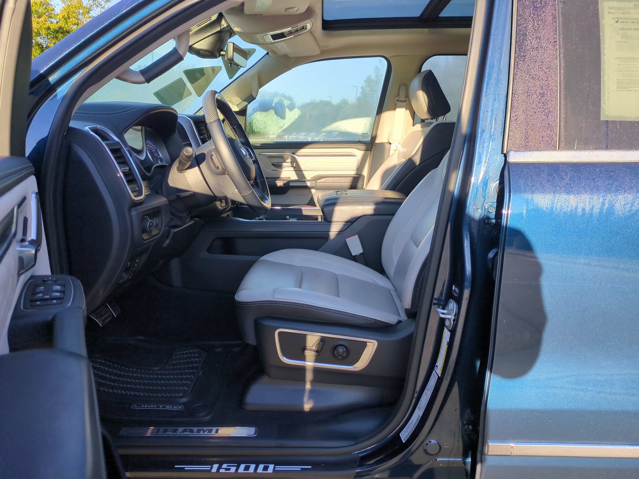 Used 2022 RAM 1500 Limited AWD/4WD image 12