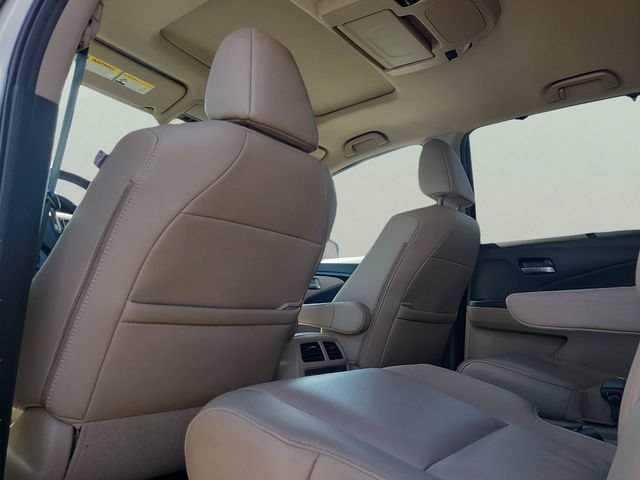 Used 2019 Honda Pilot Touring image 11