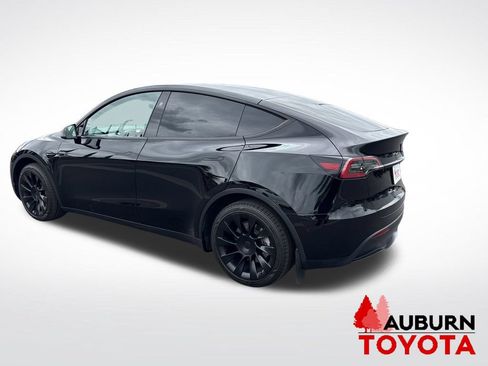 Used 2024 Tesla Model Y Long Range AWD/4WD image 5