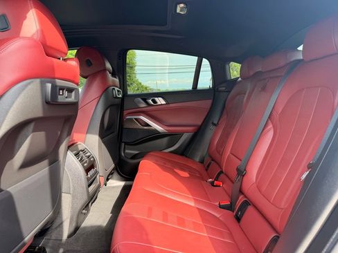 Used 2022 BMW X6 xDrive40i w/ M Sport Package AWD/4WD image 19