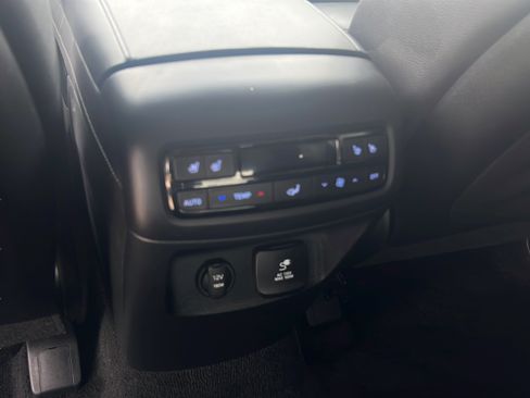 Certified 2024 Hyundai Palisade Limited FWD image 14