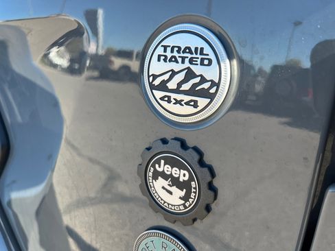 Used 2020 Jeep Gladiator Overland image 24