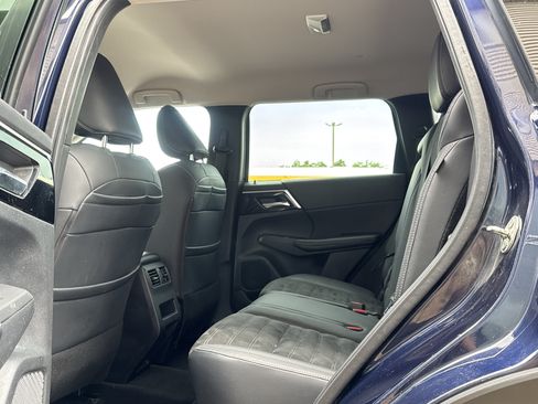 Used 2022 Mitsubishi Outlander SE AWD/4WD image 10