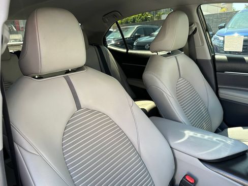 Used 2023 Toyota Camry SE FWD image 18