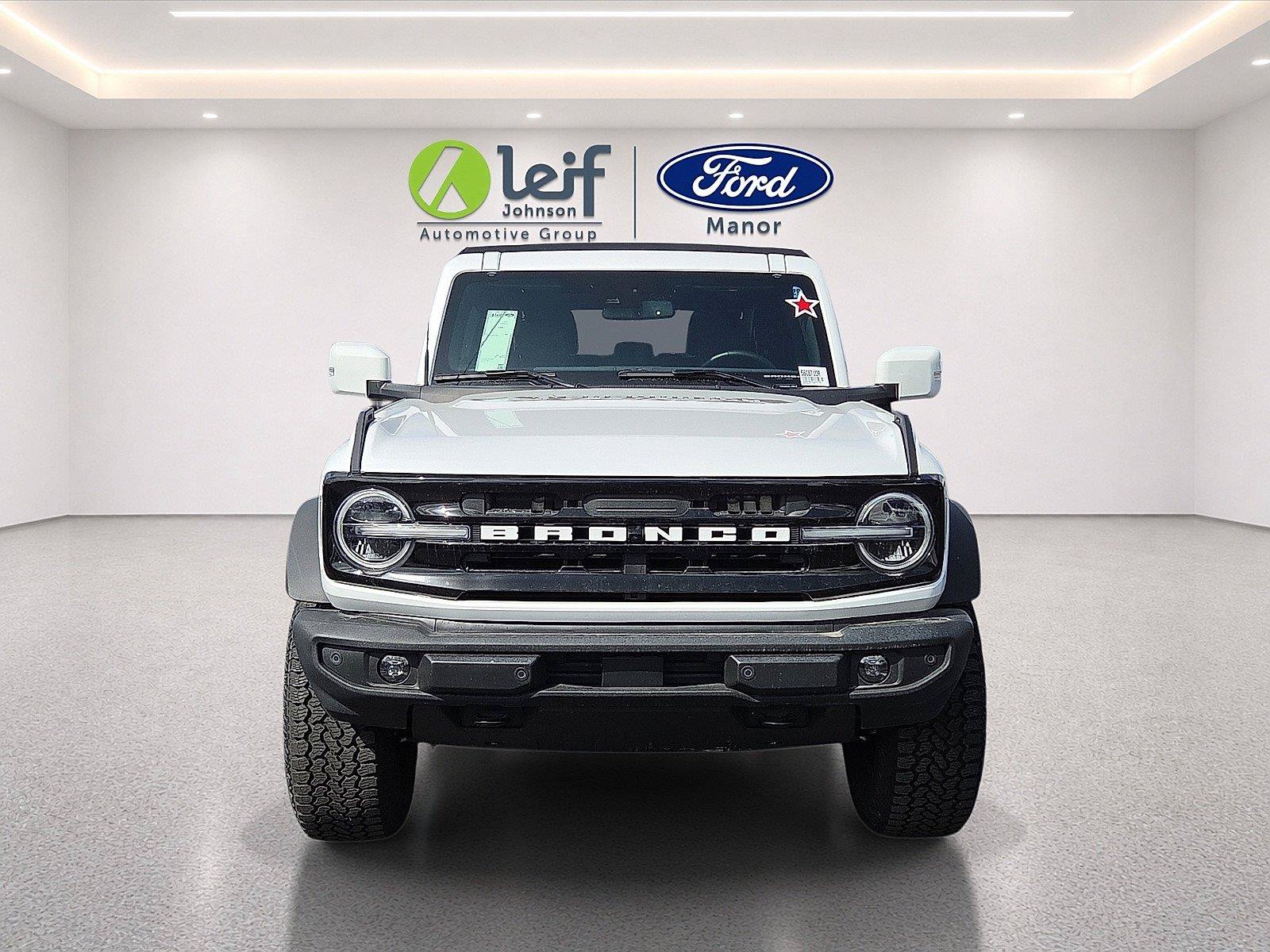 Used 2025 Ford Bronco Outer Banks w/ Sasquatch Package AWD/4WD image 2