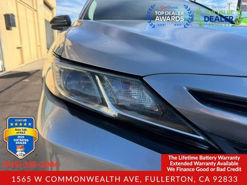 Used 2019 Toyota Camry SE FWD image 13