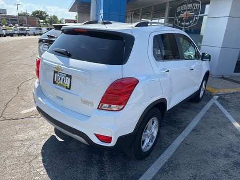 Used 2020 Chevrolet Trax LT w/ LT Convenience Package FWD image 7