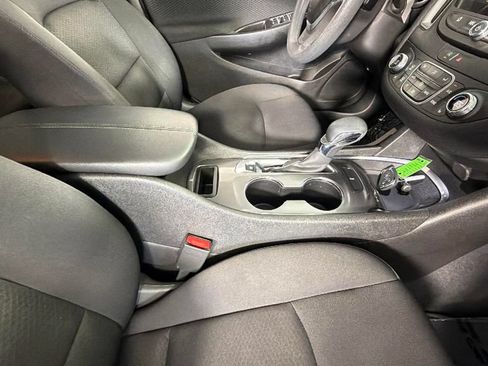 Used 2023 Chevrolet Malibu LT FWD image 33