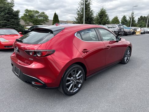 Used 2020 MAZDA MAZDA3 Hatchback w/ Preferred Package FWD image 29