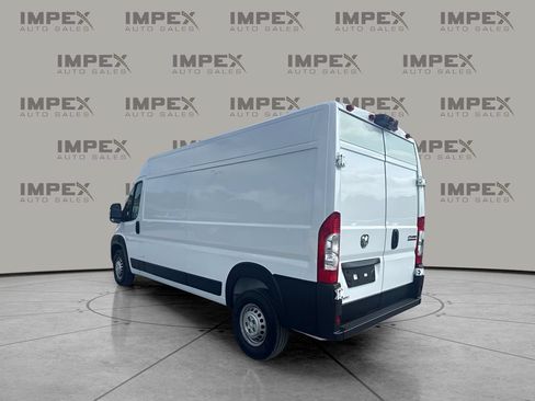 Used 2025 RAM ProMaster 2500 w/ Convenience Group FWD image 3