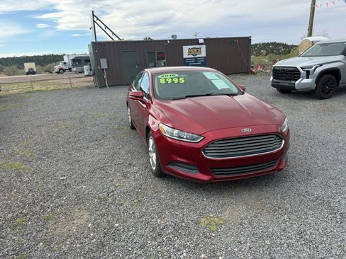 Used 2016 Ford Fusion SE FWD image 1