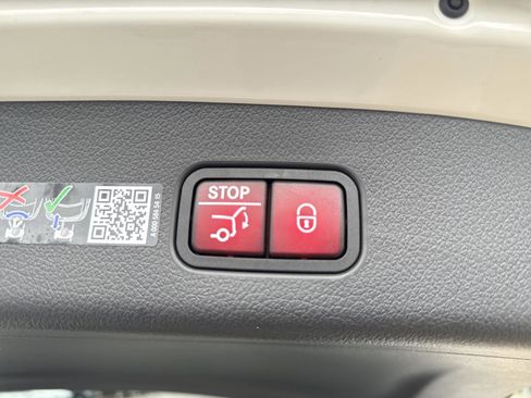 New 2026 Mercedes-Benz GLC 300 GLC 300 image 10