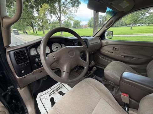 Used 2003 Toyota Tacoma 4x4 Xtracab V6 image 11