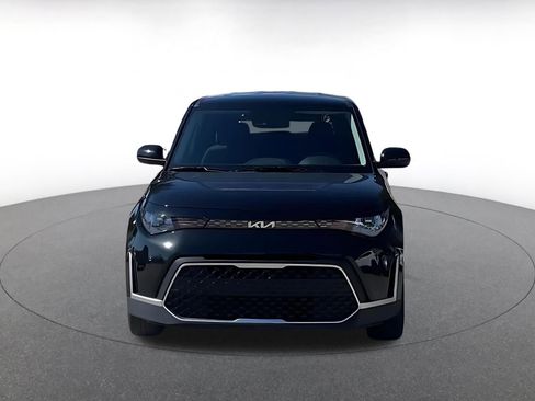 Used 2025 Kia Soul LX w/ LX Technology Package image 4