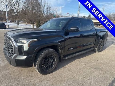 Used 2024 Toyota Tundra Platinum image 5