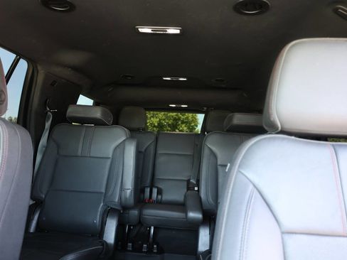 Used 2022 Chevrolet Tahoe RST w/ Luxury Package image 17