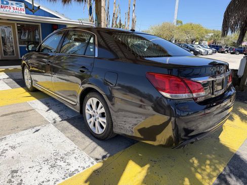 Used 2011 Toyota Avalon Limited 4dr Sedan image 18