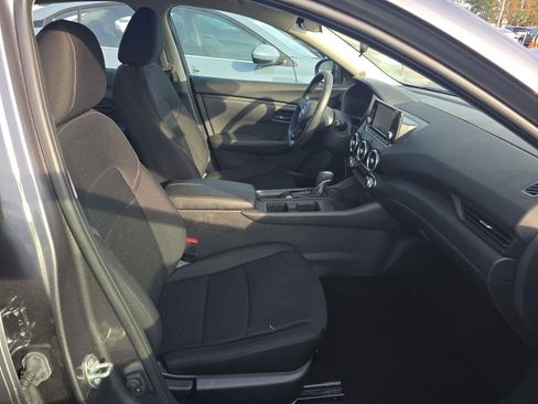 Used 2024 Nissan Sentra S image 10