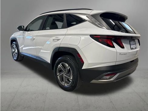 Used 2025 Hyundai Tucson Blue image 9