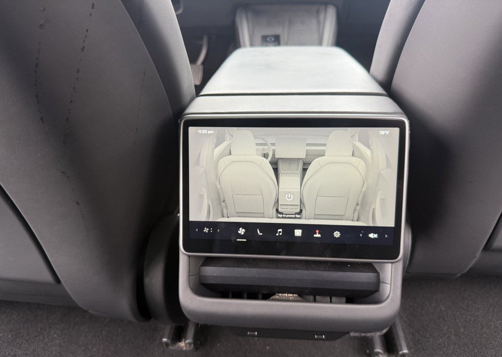 Used 2025 Tesla Model 3 Long Range RWD image 17