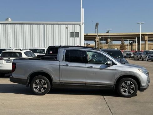 Used 2017 Honda Ridgeline RTL-E image 3
