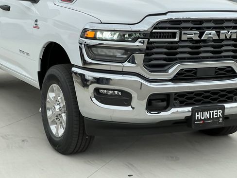 New 2026 RAM 2500 Big Horn AWD/4WD image 12